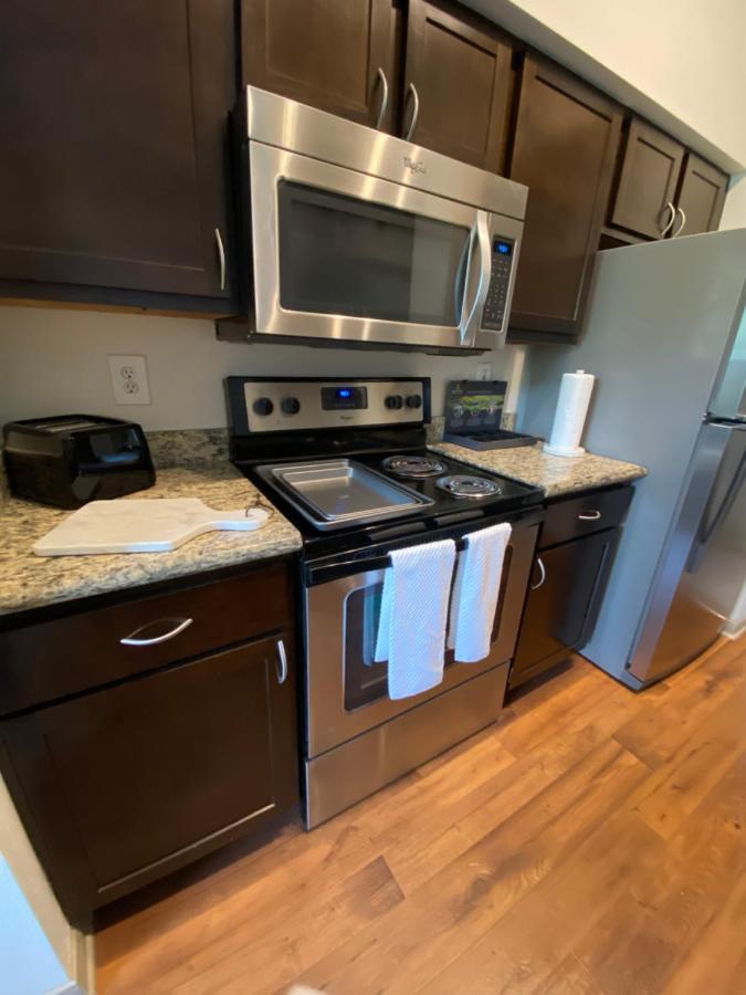 Daire Spacious Galleria Cottage - Self Check In & Free Parking, 4 Beds 2 Bathrooms Houston